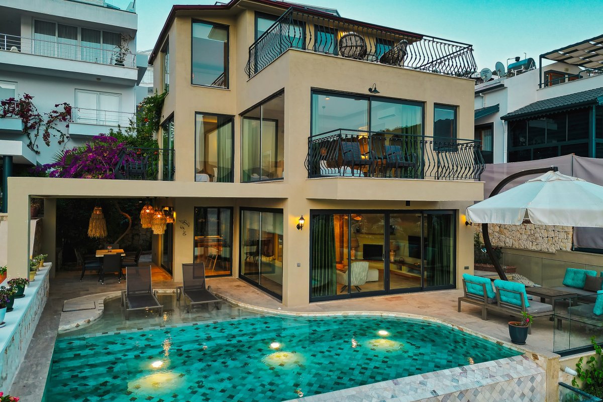 Antalya, Kalkan'da 3 Odalı, 3 Banyolu, 6 Kişiye Kadar Konaklamalı Kiralık Tatil Evi - No: 491