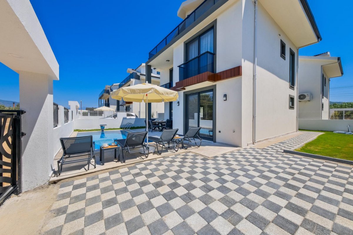 Muğla, Fethiye'de 3 Odalı, 3 Banyolu, 6 Kişiye Kadar Konaklamalı Kiralık Tatil Evi - No: 502-3