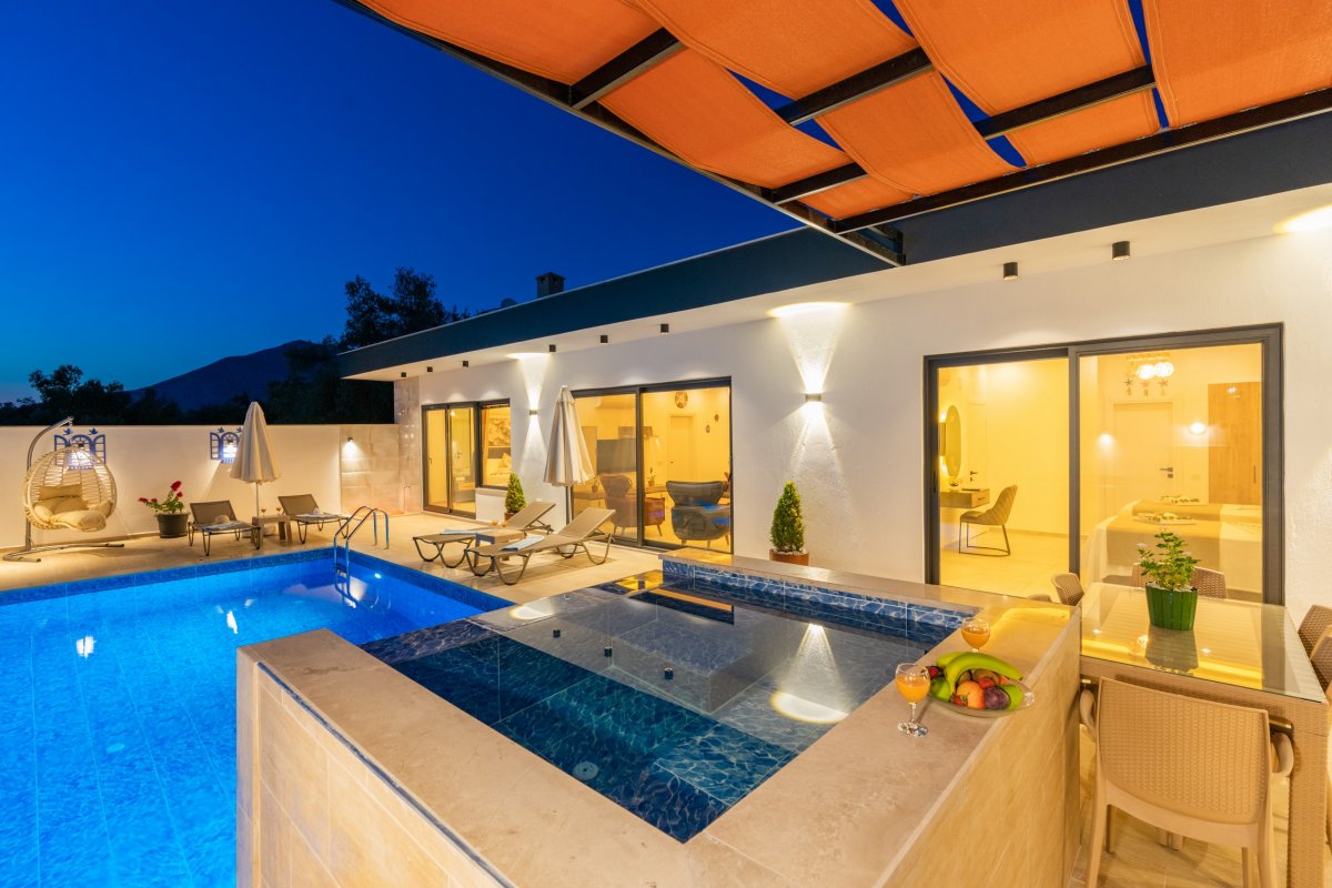 Antalya, Kalkan'da 2 Odalı, 2 Banyolu 4 Kişiye Kadar Konaklamalı Kiralık Tatil Evi - No: 511