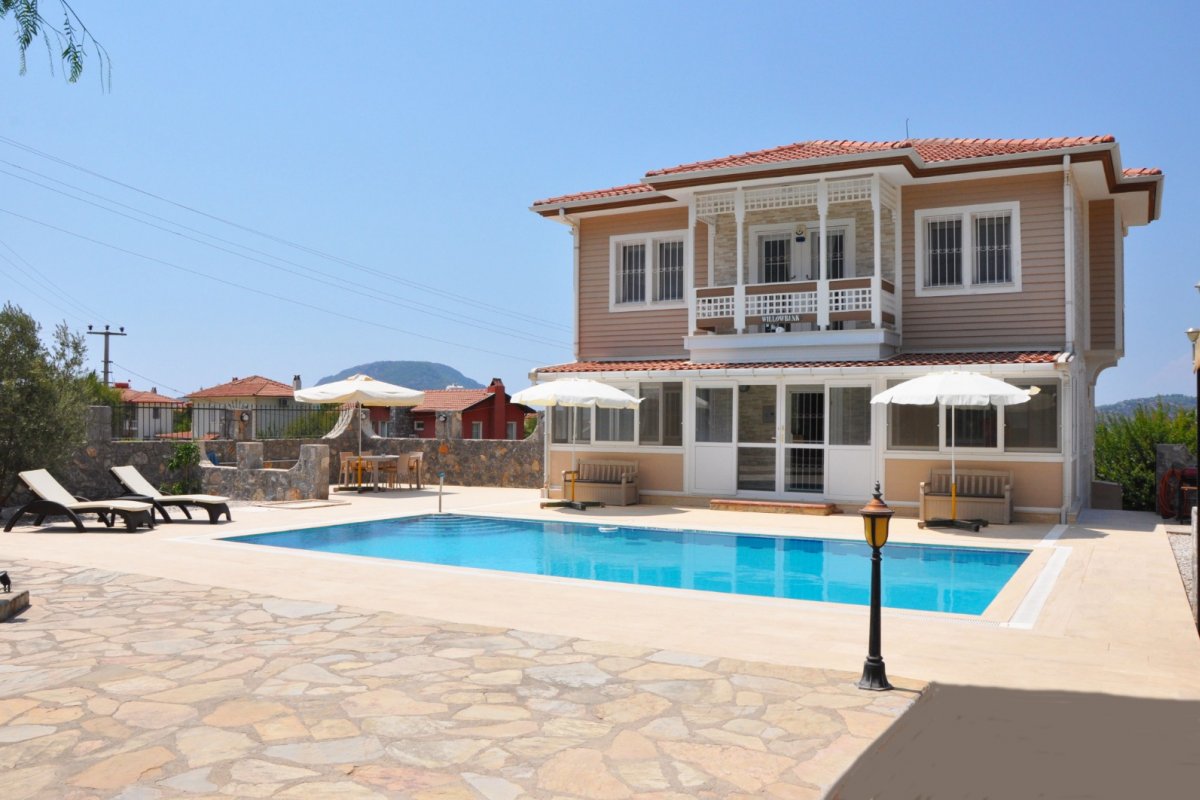 Muğla, Fethiye'de 5 Odalı, 5 Banyolu 10 Kişiye Kadar Konaklamalı Kiralık Tatil Evi - No: 513