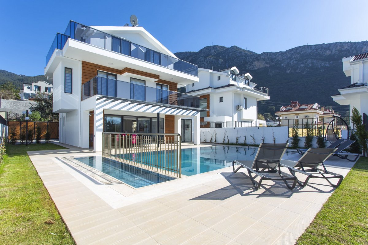 Muğla, Fethiye'de 4 Odalı, 4 Banyolu 8 Kişiye Kadar Konaklamalı Kiralık Tatil Evi - No: 514-1