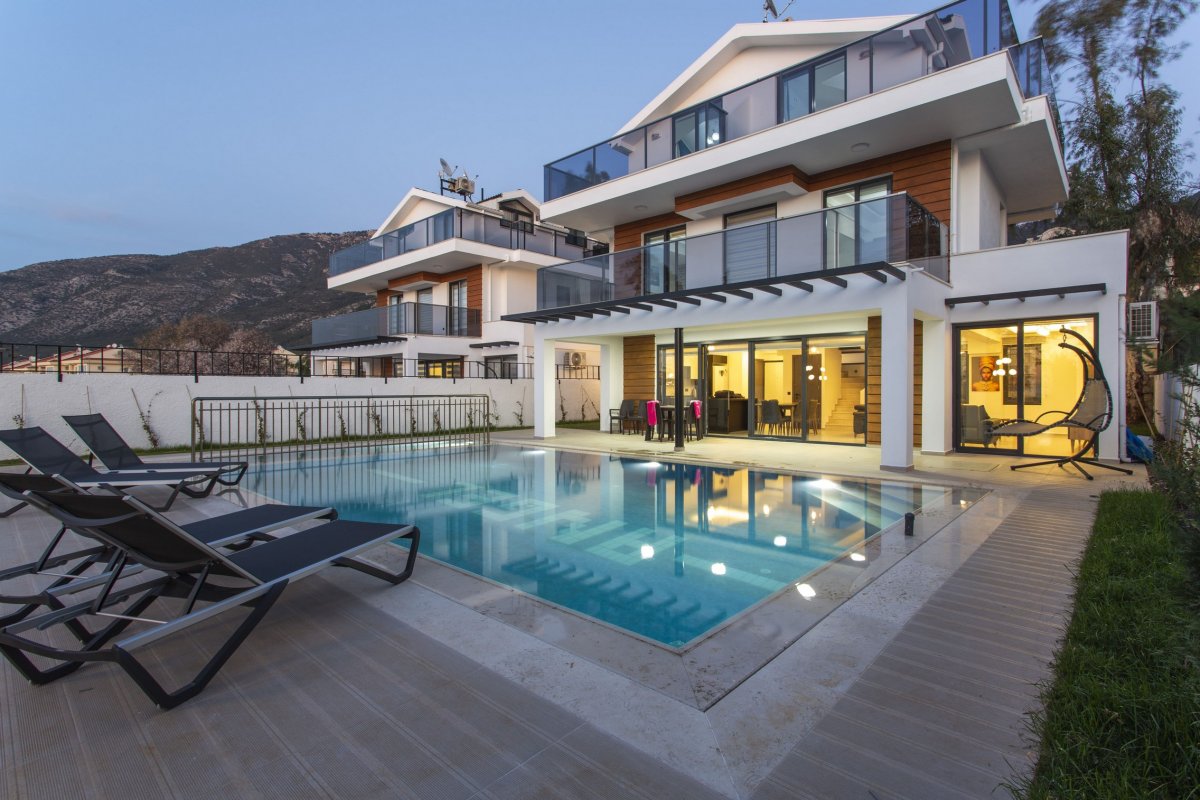 Muğla, Fethiye'de 4 Odalı, 4 Banyolu 8 Kişiye Kadar Konaklamalı Kiralık Tatil Evi - No: 514-2