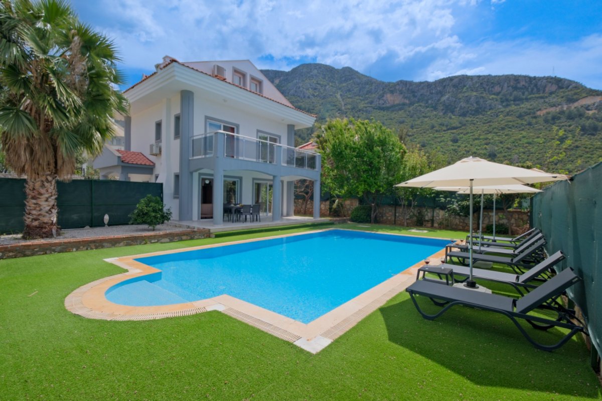 Muğla, Fethiye'de 3 Odalı, 4 Banyolu 6 Kişiye Kadar Konaklamalı Kiralık Tatil Evi - No: 523-1