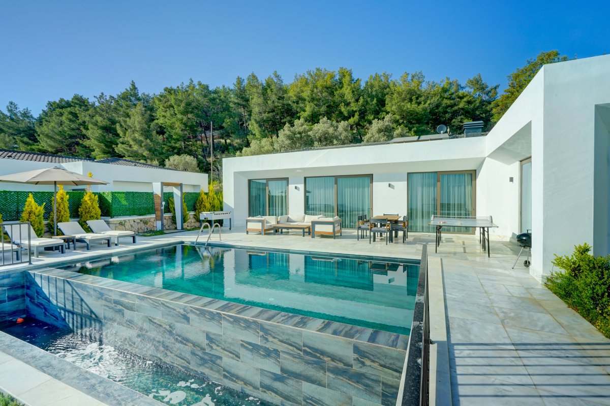 Antalya, Kalkan'da 3 Odalı, 3 Banyolu 6 Kişiye Kadar Konaklamalı Kiralık Tatil Evi - No: 530-2