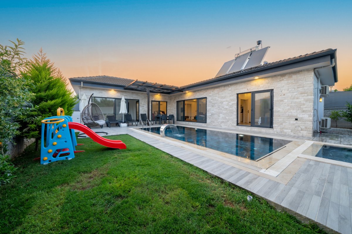 Muğla, Fethiye'de 2 Odalı, 2 Banyolu 4 Kişiye Kadar Konaklamalı Kiralık Tatil Evi - No: 537