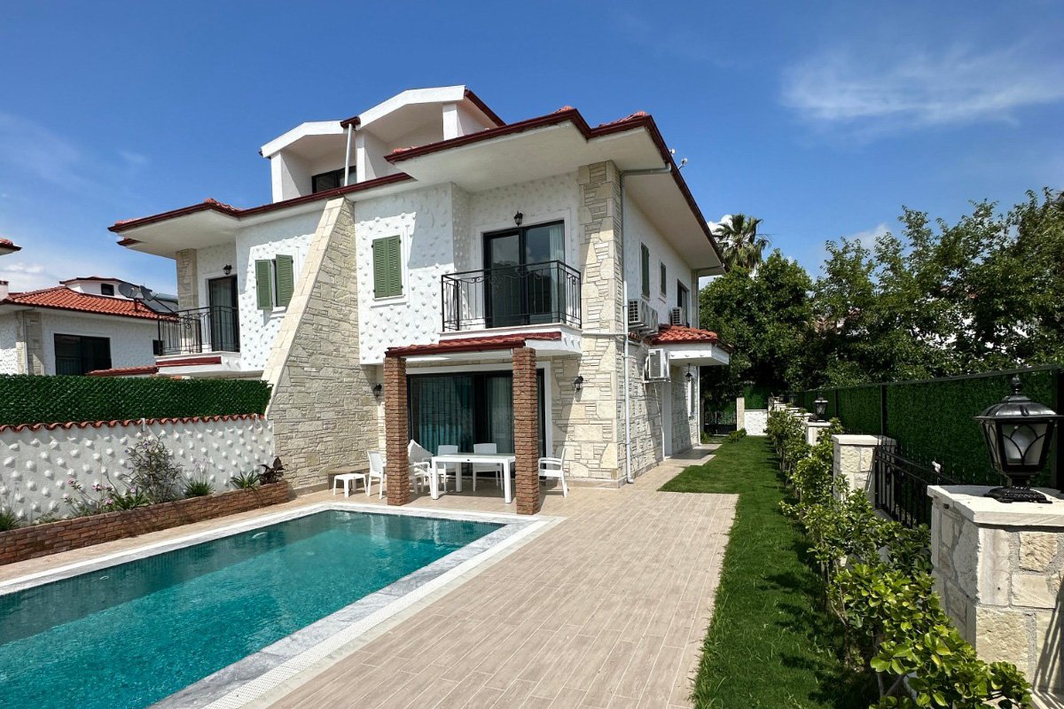 Muğla, Dalyan'da 4 Odalı, 4 Banyolu 8 Kişiye Kadar Konaklamalı Kiralık Tatil Evi - No: 546