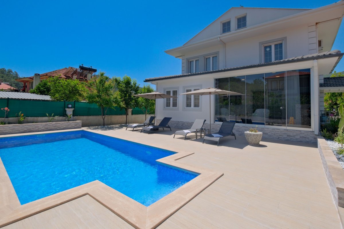 Muğla, Göcek'te 4 Odalı, 4 Banyolu 8 Kişiye Kadar Konaklamalı Kiralık Tatil Evi - No: 549