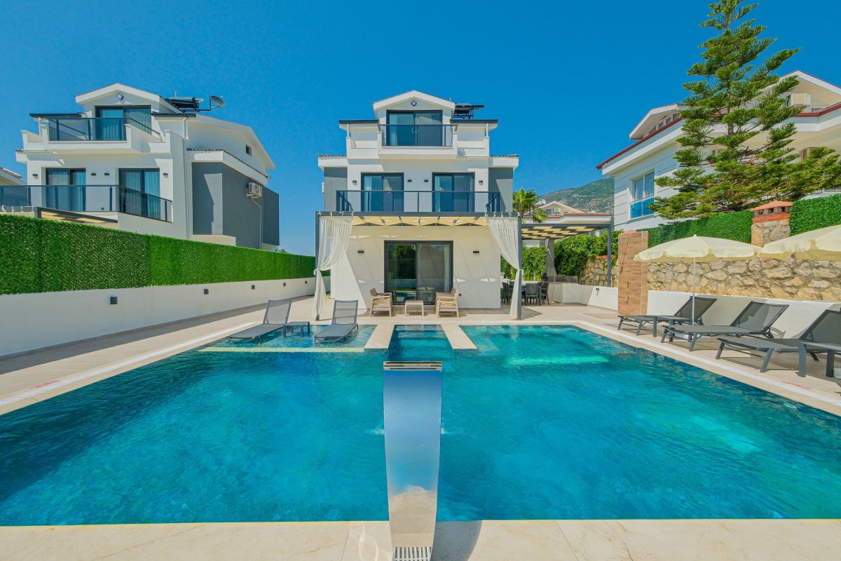 Muğla, Fethiye'de 3 Odalı, 3 Banyolu 6 Kişiye Kadar Konaklamalı Kiralık Tatil Evi - No: 562-2