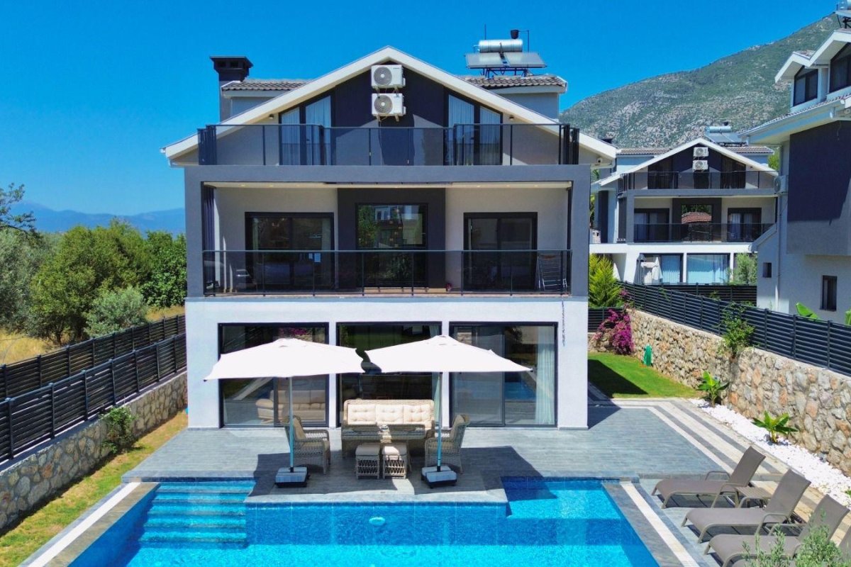 Muğla, Fethiye'de 4 Odalı, 4 Banyolu 8 Kişiye Kadar Konaklamalı Kiralık Tatil Evi - No: 563