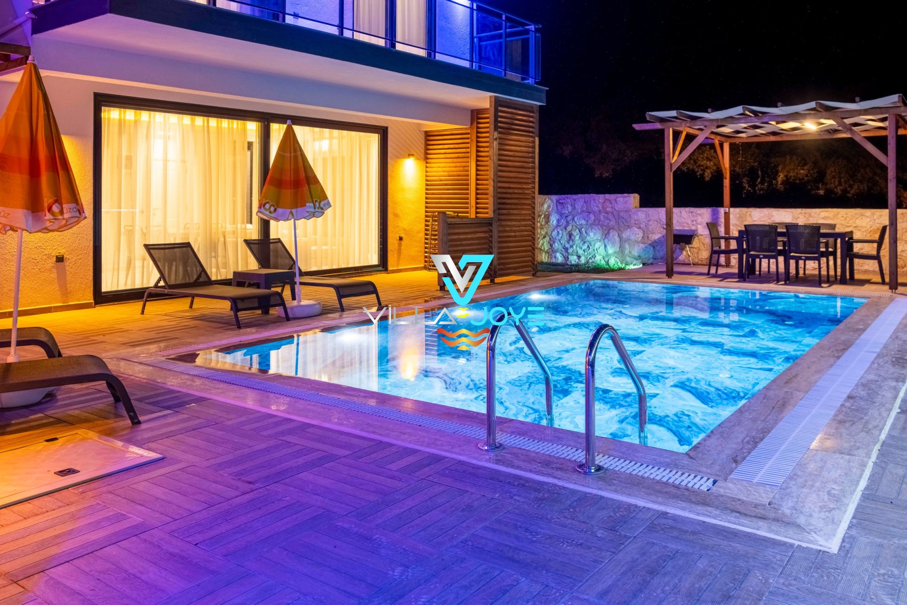 Antalya, Kaş'ta 2 Odalı, 2 Banyolu 4 Kişiye Kadar Konaklamalı Kiralık Tatil Evi - No: 568-2 Antalya, Kaş'ta 2 Odalı, 2 Banyolu 4 Kişiye Kadar Konaklamalı Kiralık Tatil Evi - No: 568-2