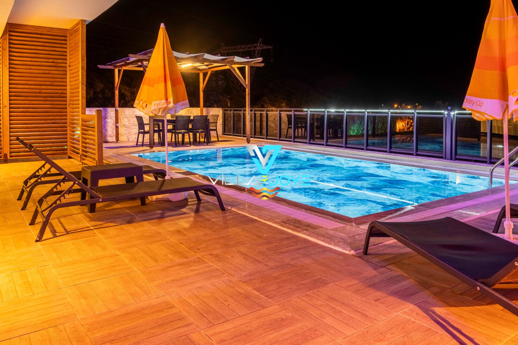 Antalya, Kaş'ta 2 Odalı, 2 Banyolu 4 Kişiye Kadar Konaklamalı Kiralık Tatil Evi - No: 568-2 Antalya, Kaş'ta 2 Odalı, 2 Banyolu 4 Kişiye Kadar Konaklamalı Kiralık Tatil Evi - No: 568-2