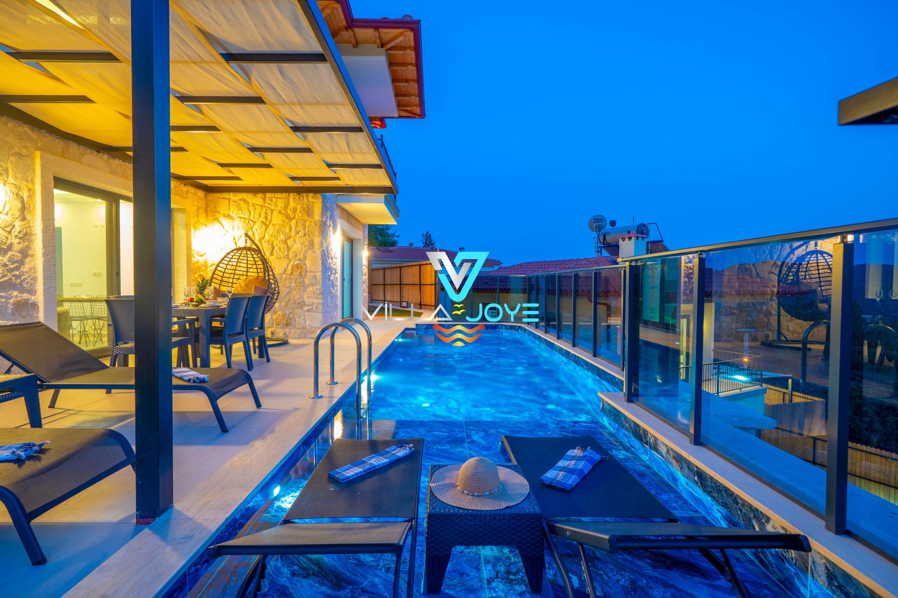 Antalya, Kaş'ta 3 Odalı, 3 Banyolu 6 Kişiye Kadar Konaklamalı Kiralık Tatil Evi - No: 569-1 Antalya, Kaş'ta 3 Odalı, 3 Banyolu 6 Kişiye Kadar Konaklamalı Kiralık Tatil Evi - No: 569-1