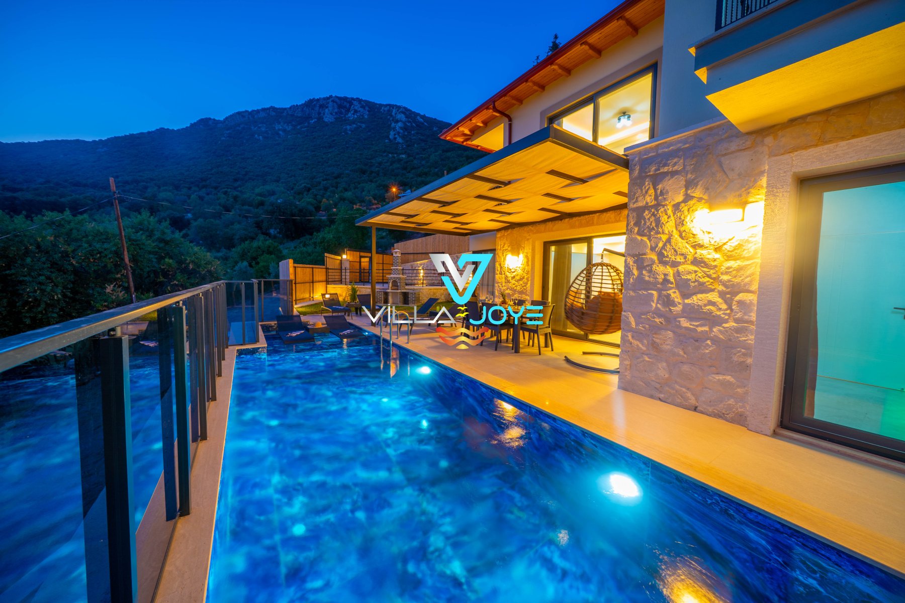 Antalya, Kaş'ta 3 Odalı, 3 Banyolu 6 Kişiye Kadar Konaklamalı Kiralık Tatil Evi - No: 569-1 Antalya, Kaş'ta 3 Odalı, 3 Banyolu 6 Kişiye Kadar Konaklamalı Kiralık Tatil Evi - No: 569-1