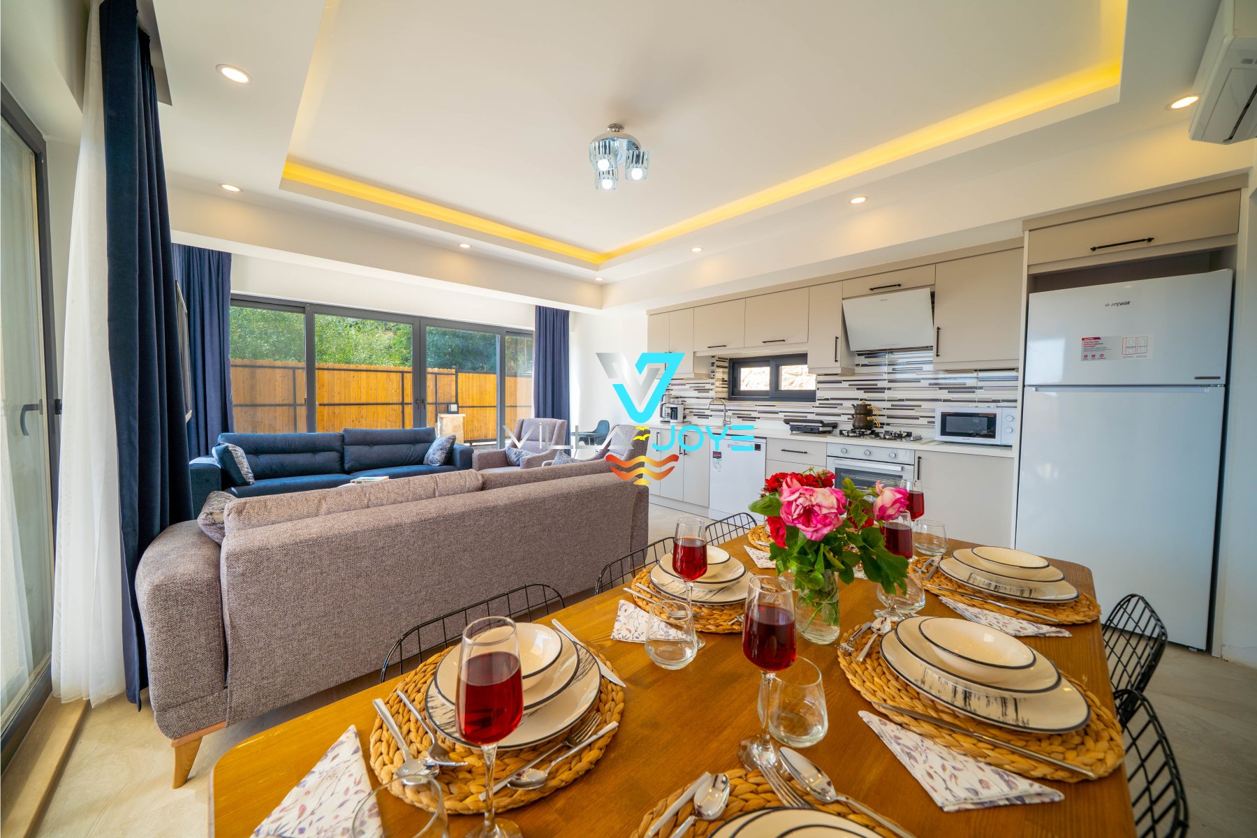 Antalya, Kaş'ta 3 Odalı, 3 Banyolu 6 Kişiye Kadar Konaklamalı Kiralık Tatil Evi - No: 569-1 Antalya, Kaş'ta 3 Odalı, 3 Banyolu 6 Kişiye Kadar Konaklamalı Kiralık Tatil Evi - No: 569-1