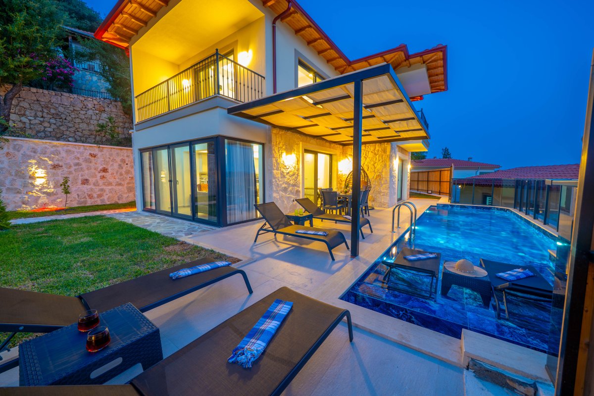 Antalya, Kaş'ta 3 Odalı, 3 Banyolu 6 Kişiye Kadar Konaklamalı Kiralık Tatil Evi - No: 569-1