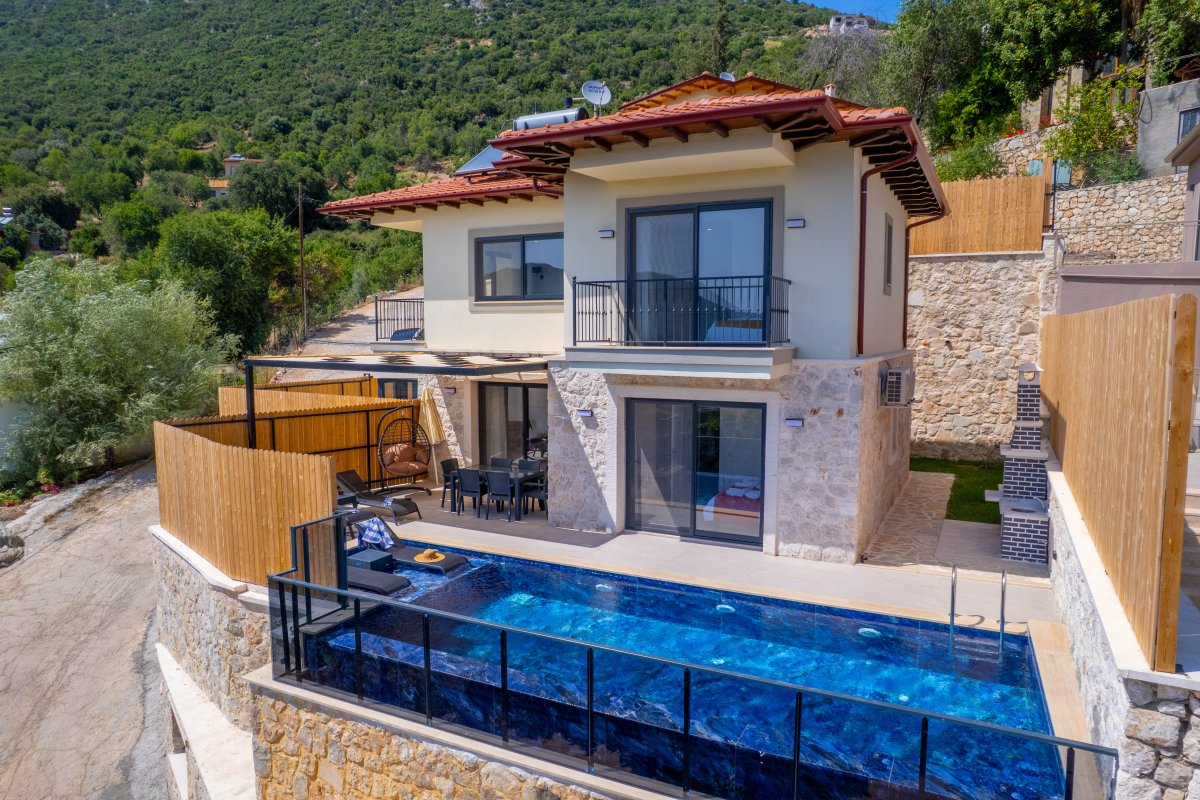 Antalya, Kaş'ta 3 Odalı, 3 Banyolu 6 Kişiye Kadar Konaklamalı Kiralık Tatil Evi - No: 569-2