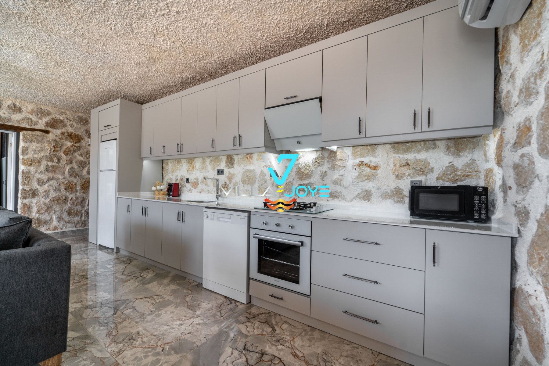 Antalya, Kalkan'da 1 Odalı, 1 Banyolu, 2 Kişiye Kadar Konaklamalı, Kiralık Tatil Evi - No: 570 Antalya, Kalkan'da 1 Odalı, 1 Banyolu, 2 Kişiye Kadar Konaklamalı, Kiralık Tatil Evi - No: 570