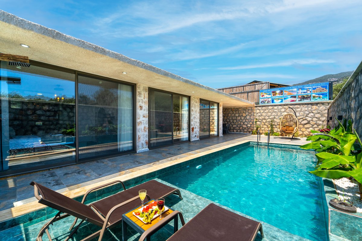 Antalya, Kalkan'da 1 Odalı, 1 Banyolu, 2 Kişiye Kadar Konaklamalı Kiralık Tatil Evi - No: 570