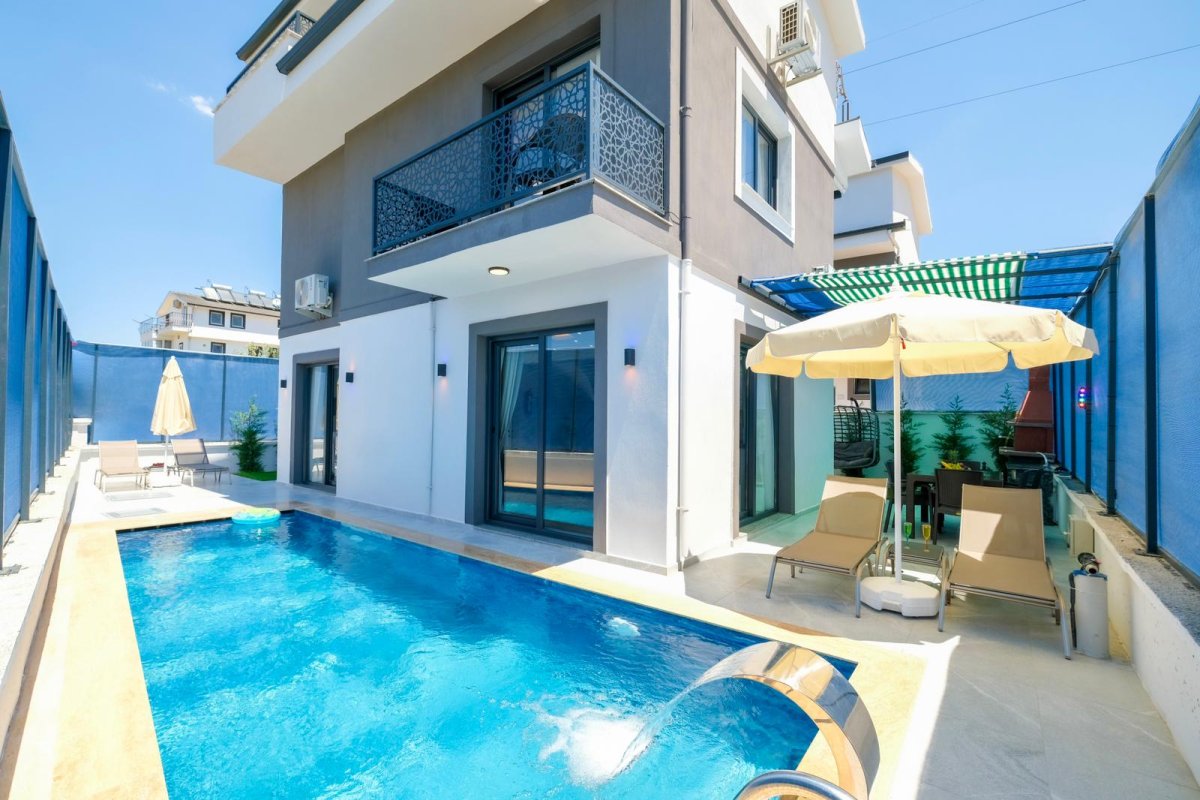 Muğla, Fethiye'de 3 Odalı, 3 Banyolu, 6 Kişiye Kadar Konaklamalı, Kiralık Tatil Evi - No: 572