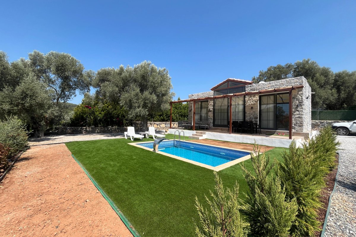 Muğla, Bodrum'da 2 Odalı, 1 Banyolu, 4 Kişiye Kadar Konaklamalı Kiralık Tatil Evi - No: 579