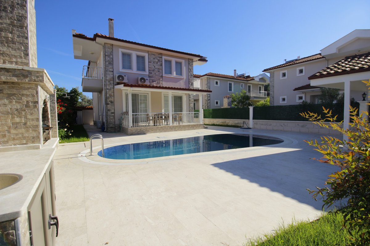 Muğla, Dalyan'da 4 Odalı, 5 Banyolu 8 Kişiye Kadar Konaklamalı Kiralık Tatil Evi - No: 583-2