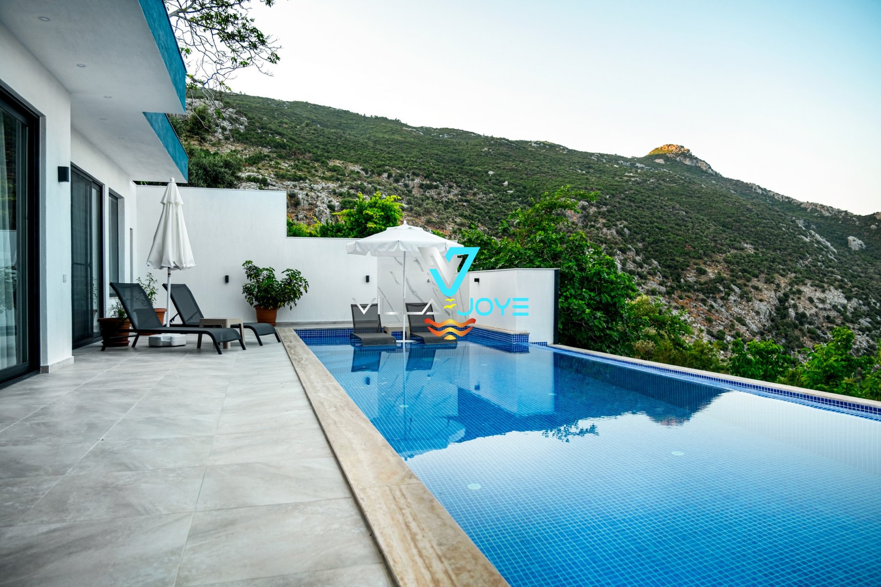 Antalya, Kalkan'da 2 Odalı, 2 Banyolu, 4 Kişiye Kadar Konaklamalı Kiralık Tatil Evi - No: 584 Antalya, Kalkan'da 2 Odalı, 2 Banyolu, 4 Kişiye Kadar Konaklamalı Kiralık Tatil Evi - No: 584