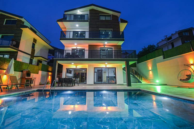 Muğla, Fethiye'de 4 Odalı, 4 Banyolu, 8 Kişiye Kadar Konaklamalı, Kiralık Villa - No: 71-3