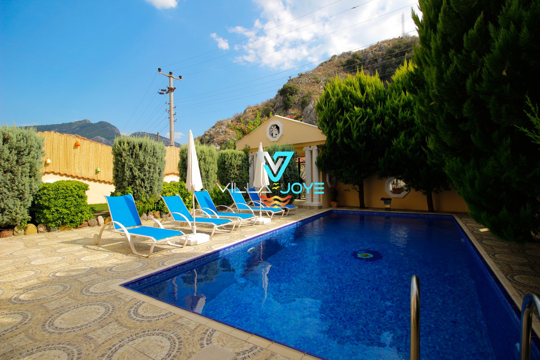 Muğla, Dalyan'da 5 Odalı, 4 Banyolu, 11 Kişiye Kadar Konaklamalı Kiralık Villa - No:72